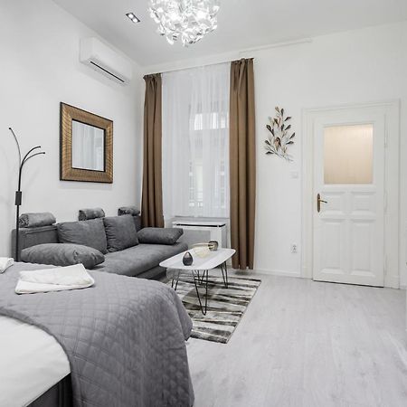 Stellar Dwell Apartment Budapeşte Dış mekan fotoğraf